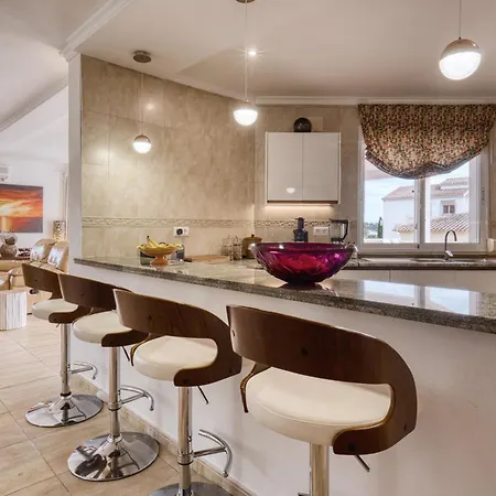 Casa Libralarge Family Sleeps Up To 12 Holiday home Fanadix